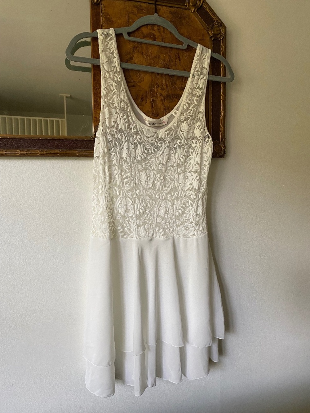 Viintage 1990s Victoria's Secret White Lace Layered Chiffon Mini Slip Bride L